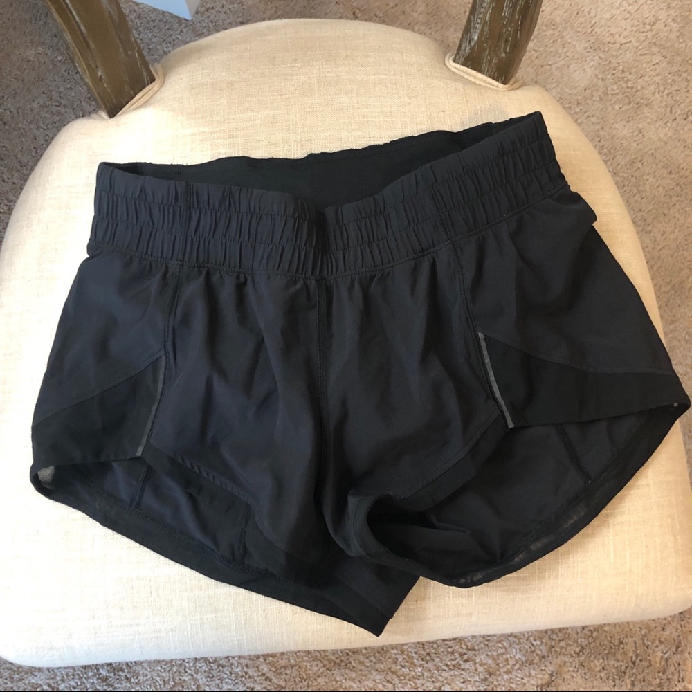 Lululemon Miles Ahead shorts 2.5” - black 4